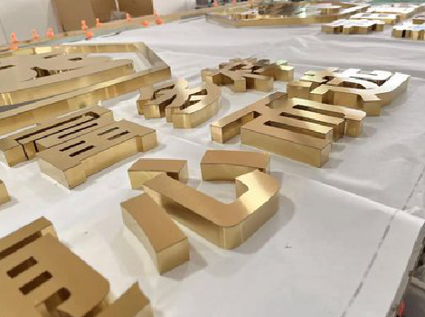 仙桃拉丝不锈钢字的特点。